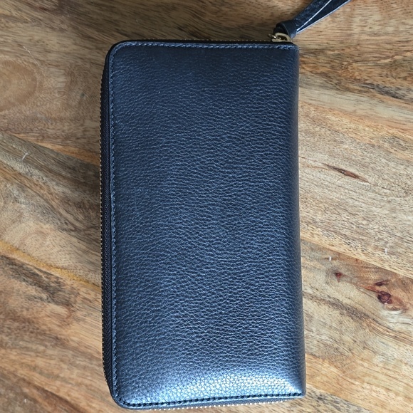 Tory Burch Women's 141004 Pebbled Leather Britten Zip Continental Wallet (Black) - Picture 2 of 11